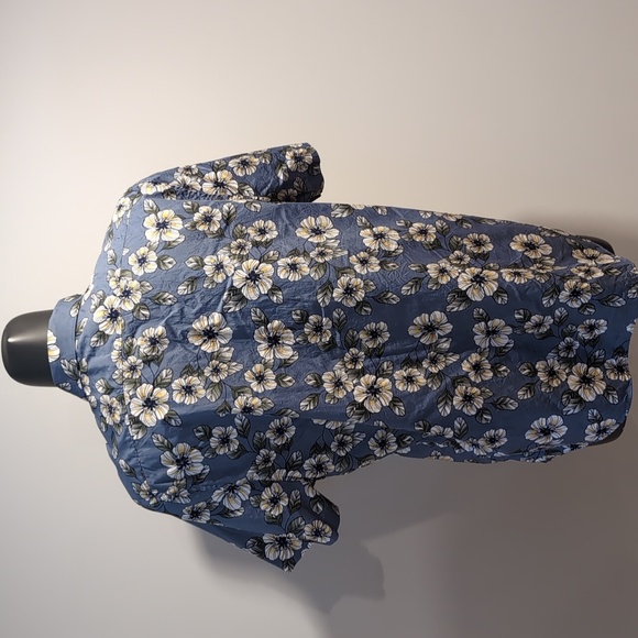 RW & Co Blue Floral Button Front Shirt - Picture 3 of 7